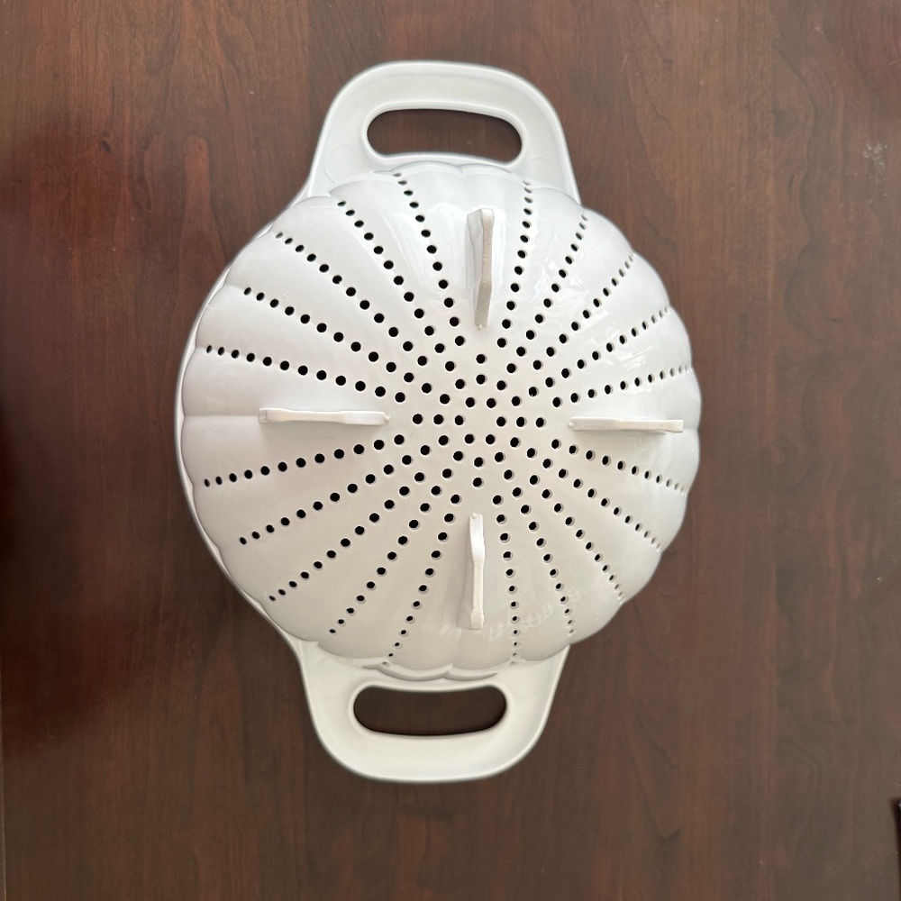 KitchenAid 5 Quart Colander Strainer - Picture 2 of 3